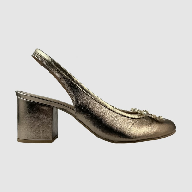 Chanel Liza Couro Ouro Light 226  (Recomendamos a compra de um número acima do normalmente usado) Chanel Liza Couro Ouro Light 226  (Recomendamos a compra de um número acima do normalmente usado)